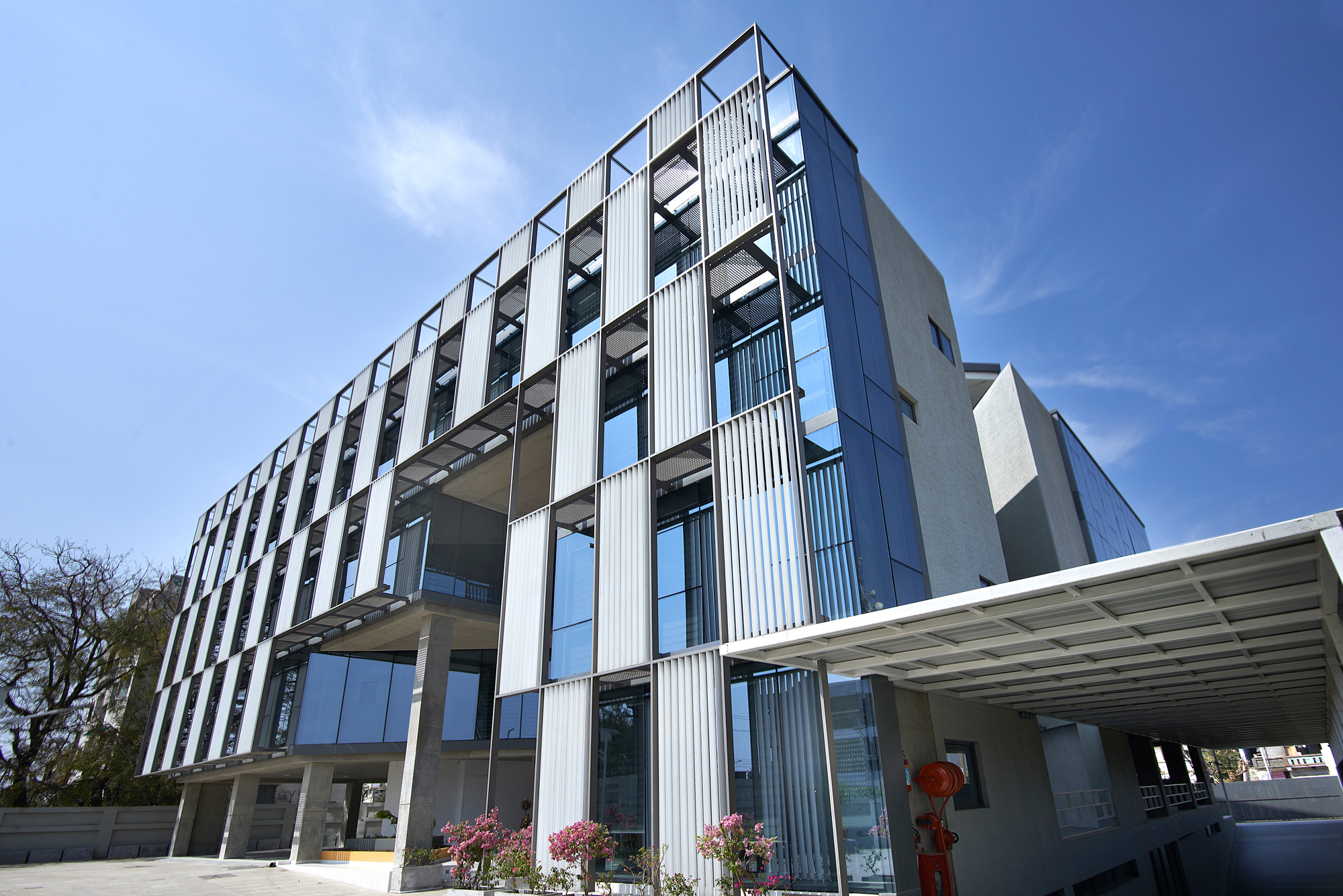 Raghuvir Exim HQ